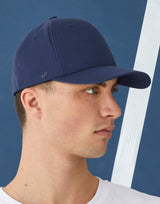 Flexfit cap 6100NU marineblauw gedragen